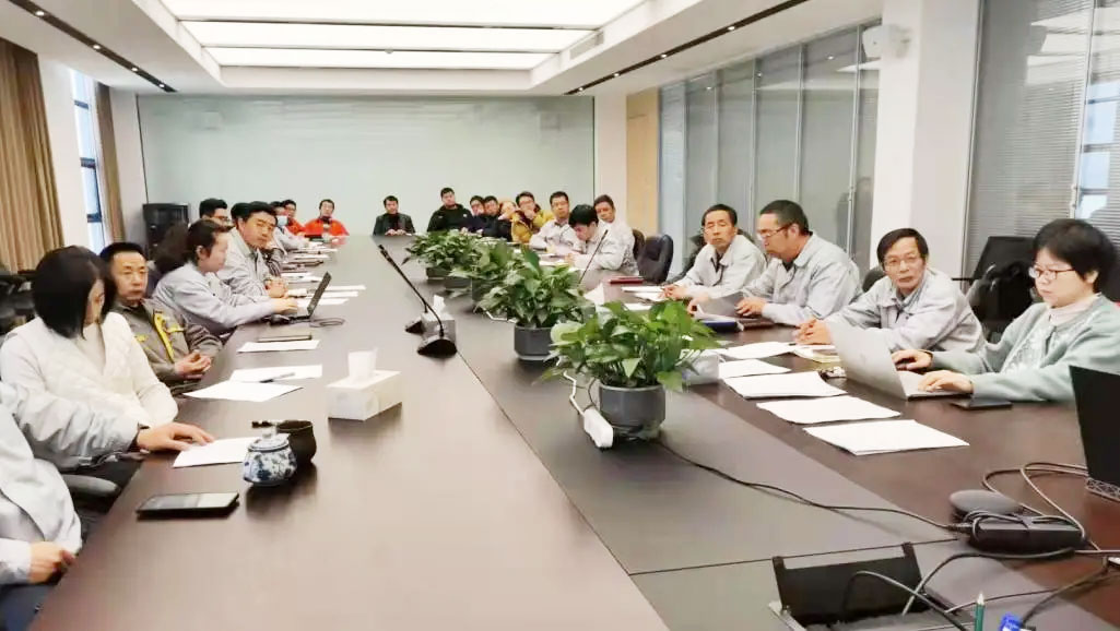 杨律师-巨贤3.jpg 杨律师-巨贤3.jpg